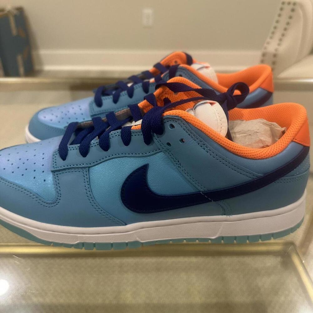 Nike Men's Blue and Multi Trainer